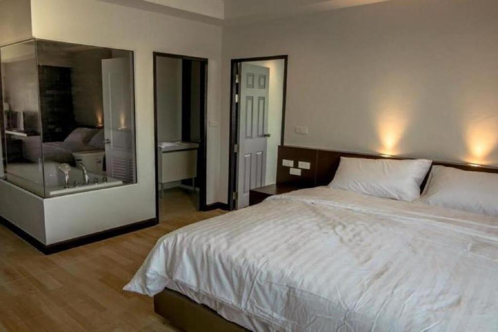 Eurotel Hotel Kanchanaburi Ngoại thất bức ảnh