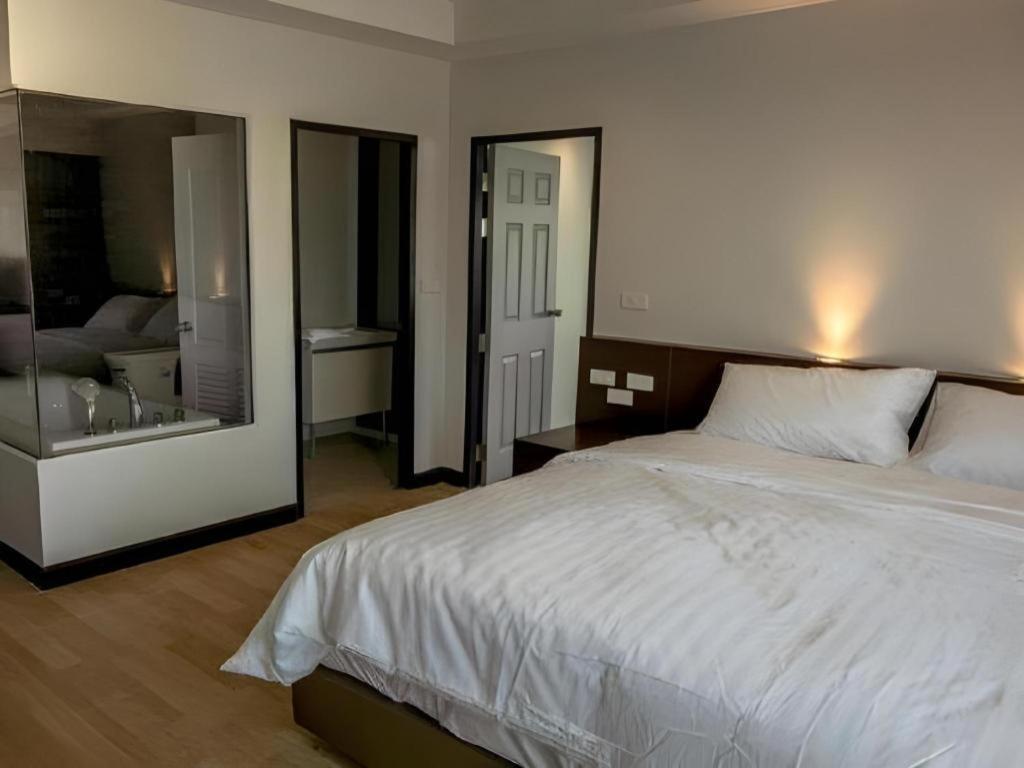 Eurotel Hotel Kanchanaburi Ngoại thất bức ảnh