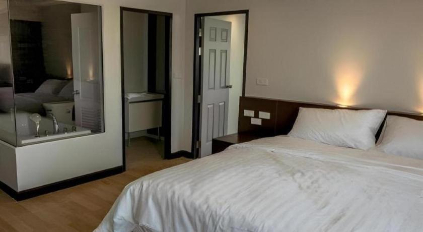 Eurotel Hotel Kanchanaburi Ngoại thất bức ảnh